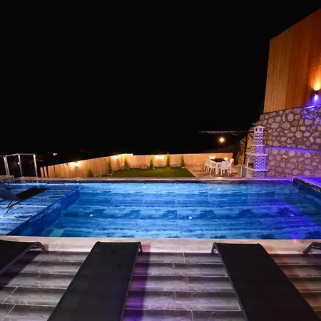 Villa Src